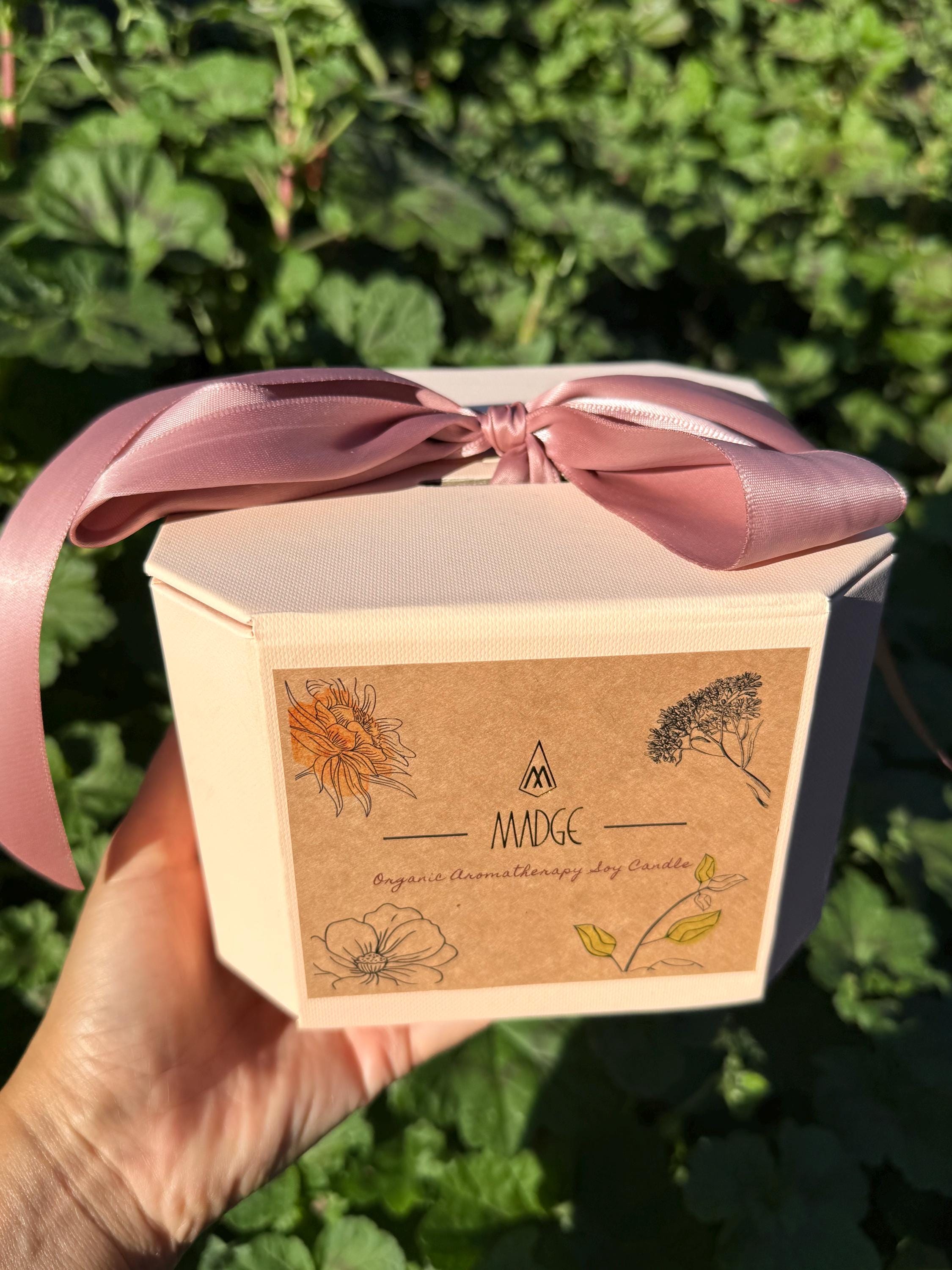Jasmine Rose Soy Candle with Dried Flowers – Large 16oz